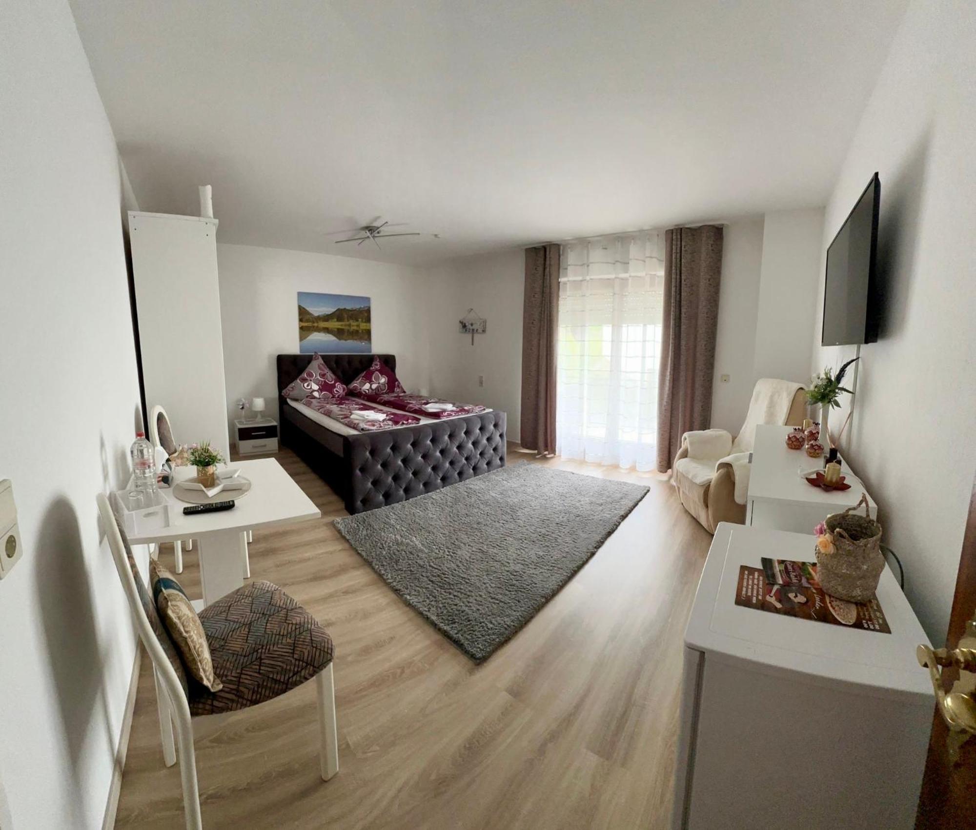 Haus Am Burghain Naumburg  Esterno foto
